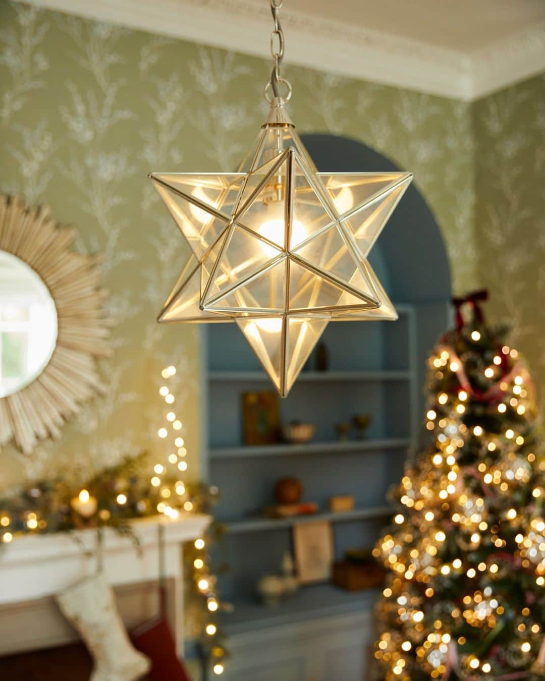 ローラアシュレイのインスタグラム：「Let there be light. 🪄⁣ ⁣ This timelessly elegant Star Ceiling Light Pendant, will make the perfect addition to any room, especially for a festive display.⁣ ⁣ Now available on lauraashley.com and @nextofficial」