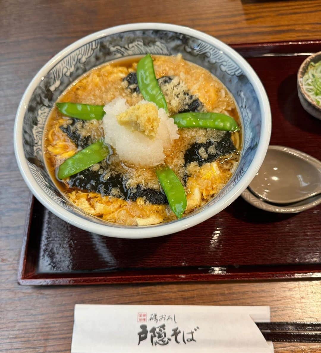 椿鬼奴のインスタグラム：「この後はテレビ静岡のただいまテレビに出演します！！途中で戸隠そばの磯たまごとじ蕎麦で静岡味わってます！」