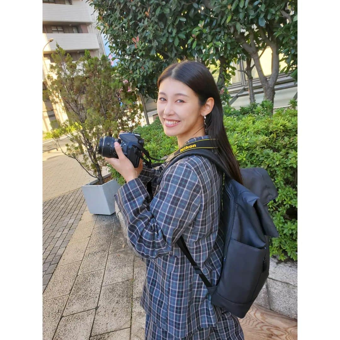 杉原枝利香さんのインスタグラム写真 - (杉原枝利香Instagram)「#newbag ✨✨  GLさん(@gastonluga )のリュック♪ 「GL X NIKONブラック」 大容量でお気に入り(* ˊωˋ *) Nikonのカメラ入れておでかけ♪ さり気なくNikonとコラボしてる感じがよい✨ 内側のロゴもかわいいの♡  おNEWのセットアップコーデと合う？|• •๑)"ﾁﾗｯ♡  #ブラックフライデー で全品25％OFFセール中！ 期間限定エコギフトトートLプレゼント！(※数量限定・なくなり次第終了) チェックしてみてね♡  #gastonluga #ガストンルーガ #glbf23 #pr」11月14日 16時09分 - erikasugihara