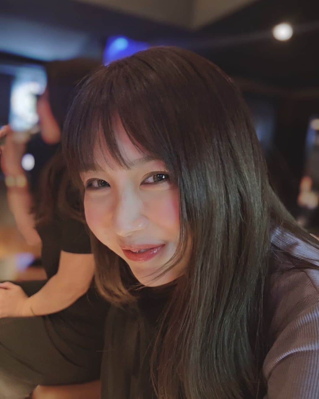 のインスタグラム：「あゆかが不意に撮ったら盛れた（らしい）謎のドあっぷ写真🤳🏻酔うてますねわたし🥃 「ねえ！見て！盛れてるよ！！！可愛い！！！！！」って言ってくれたので残しておく、、、笑 たぶん一ヶ月くらい前だよねー！会いたいです寺田さん！ #なんか女の顔しとんな」