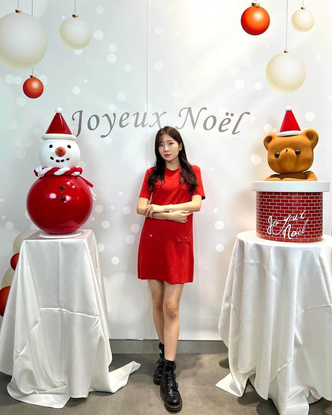 雨宮凜々子さんのインスタグラム写真 - (雨宮凜々子Instagram)「LOUANGE TOKYO Happy Snowman Xmas collection2023へ  ひと足先にスイーツでクリスマスを感じてきました🎄🎅  ちなみに時計は @klasse14 から頂いた女性らしいデザインのもの⌚️ ドレスコードがあったのでベルトを白に変えてみました！  #クリスマスケーキ #2023クリスマスケーキ #xmascake #christmascake #louangetokyo #louangetokyolemusee #ルワンジュ東京 #ルワンジュ東京ルミュゼ #zara #冬コーデ #クリスマスコーデ #OrdinarilyUnique #KLASSE14 #watch #ギフト#gift #pr」11月14日 16時32分 - rily_.oo9