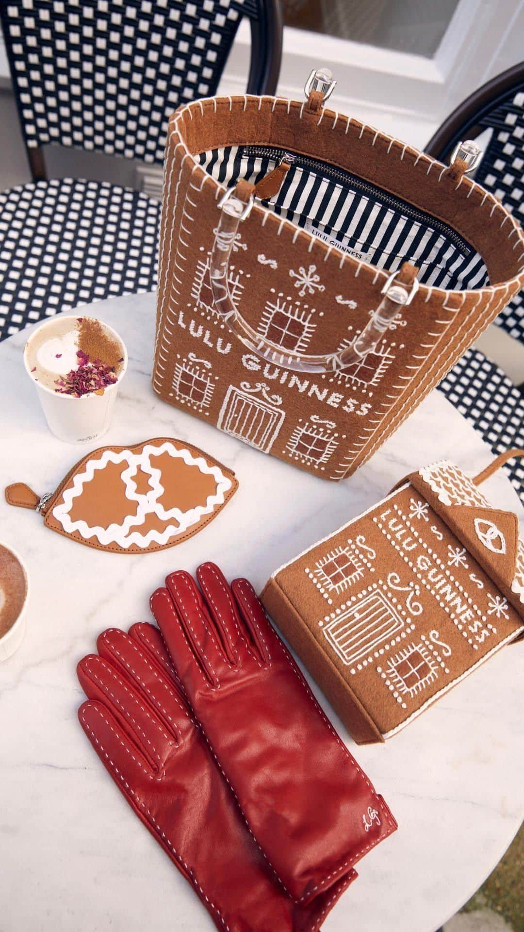ルルギネスのインスタグラム：「Did anybody order a gingerbread latte with a side of gingerbread?🎄  Shop our gingerbread collection online now.  #LuluGuinness」