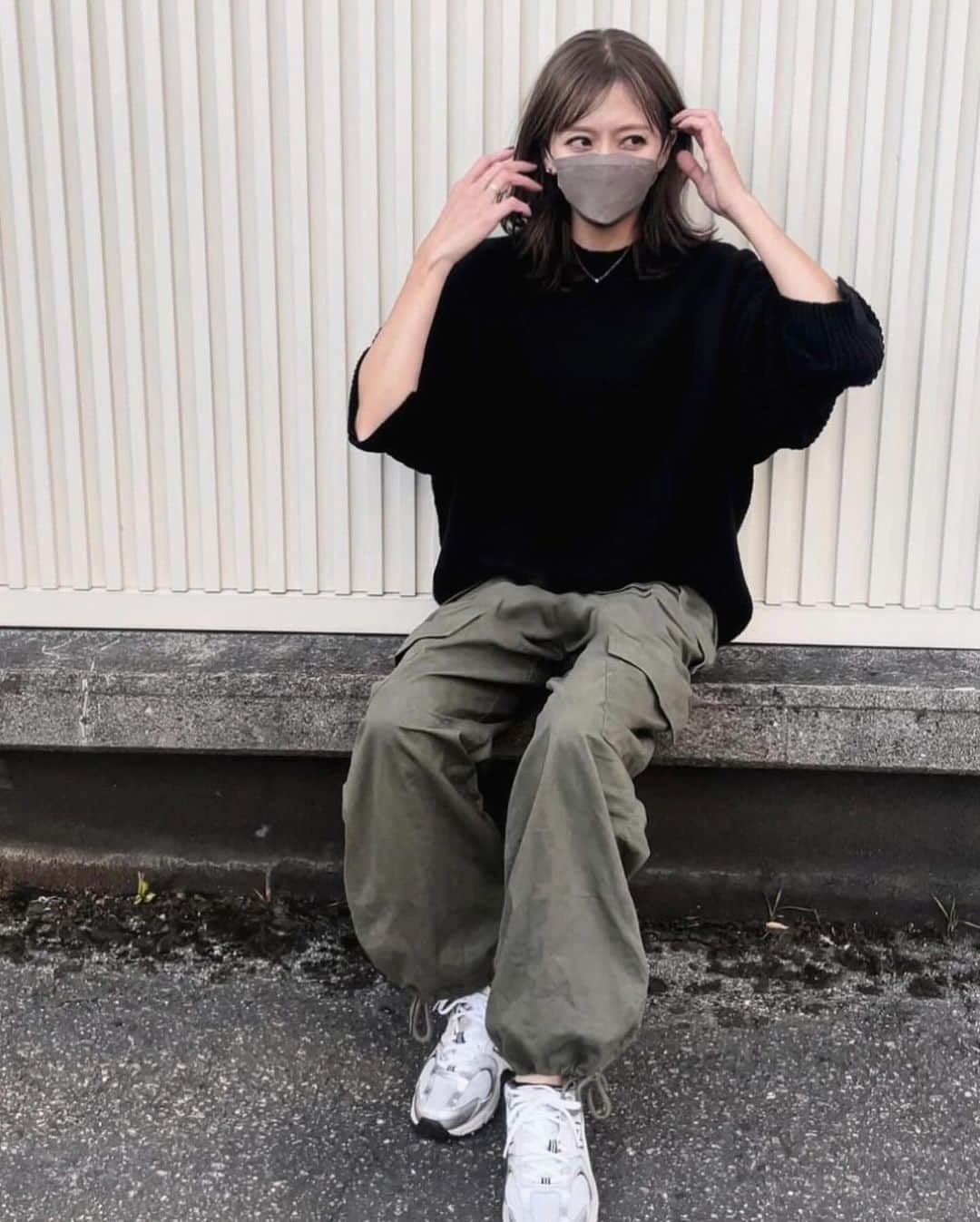 山本明果さんのインスタグラム写真 - (山本明果Instagram)「⠀ ⠀ tops / #seable pants / #chuclla shoes / #newbalance  ⠀ ⠀」11月14日 17時06分 - sayaka__sea