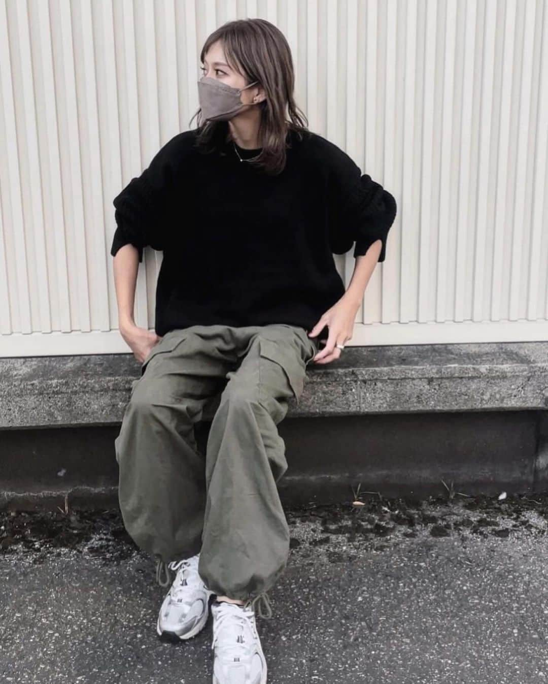 山本明果さんのインスタグラム写真 - (山本明果Instagram)「⠀ ⠀ tops / #seable pants / #chuclla shoes / #newbalance  ⠀ ⠀」11月14日 17時06分 - sayaka__sea