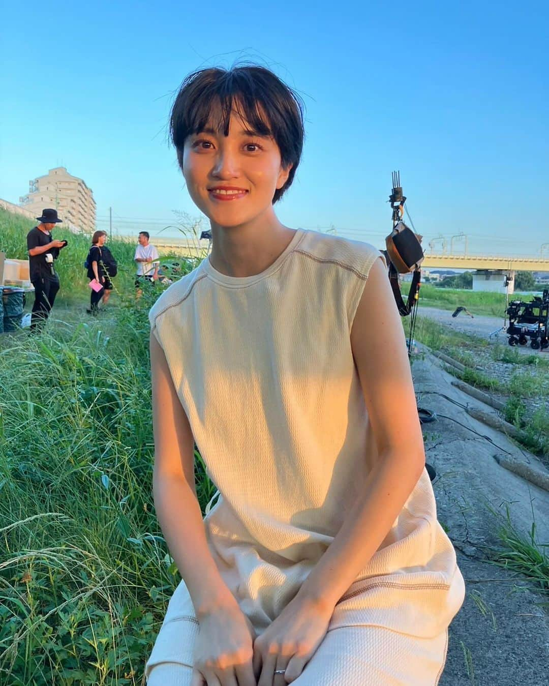 竹崎綾華さんのインスタグラム写真 - (竹崎綾華Instagram)「毎週木曜日25時よりテレビ東京にて放送中のドラマ 「キス×kiss×キス~LOVE ii SHOWER~」の 第3話と第7話に出演しております。是非ご覧ください💋  ２枚目と３枚目の写真はマネージャーさんが撮ってくれました🥳３枚目はロケの時の！夕陽が美しすぎたロケ日和な一日🦖🔅   https://www.tv-tokyo.co.jp/kiss3kiss3kiss3loveshower/news/  その他の写真はPhoto by Kenta Koishi  @kenta.koishi  光の魔術師！素敵に撮って頂いてありがとうございます😭❣️」11月14日 17時55分 - takezaki_ayaka