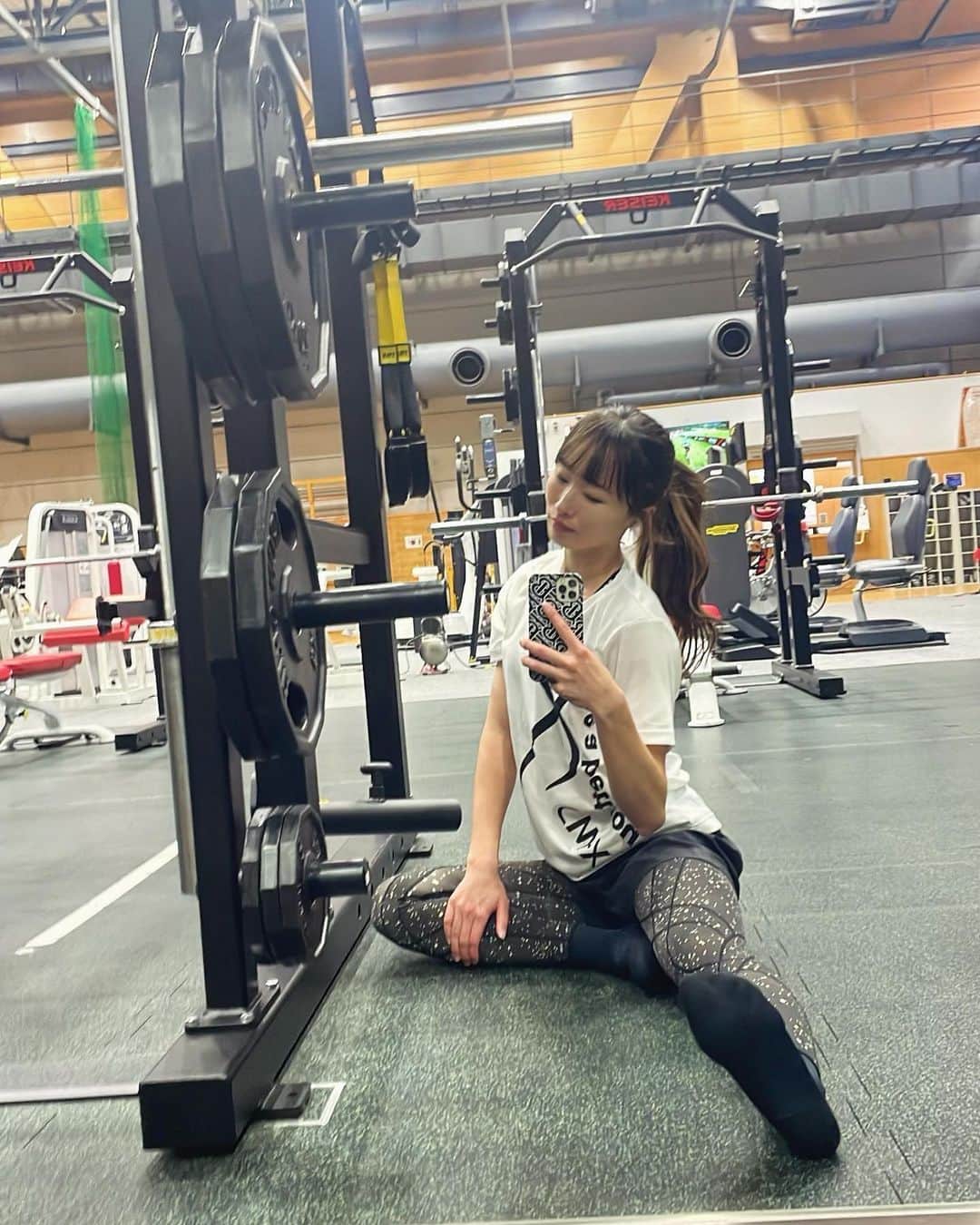 鬼塚雅さんのインスタグラム写真 - (鬼塚雅Instagram)「. Team CWXが発足 キャプテンにはイチローさんが就任されて、 今日はその就任イベントに参加させていただきました🫡  YouTuberのフィッシャーズさんと スキーモーグルのあんりちゃんと 登壇前に裏で📷  #CWX #Beabetteryou #teamcwx #フィッシャーズ #イチロー」11月14日 18時06分 - miyabionitsuka