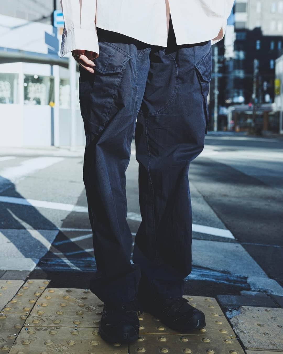 Fashionsnap.comさんのインスタグラム写真 - (Fashionsnap.comInstagram)「Name: 杏月⁠ Age: 20⁠ Occupation: 学生⁠ ⁠ Shirt #AURALEE⁠ pants #used⁠ Bag #AIGLE⁠ Shoes #SALOMON⁠ ⁠ Photo by @iam_____riku⁠ ⁠ #スナップ_fs #fashionsnap #fashionsnap_women」11月14日 18時00分 - fashionsnapcom