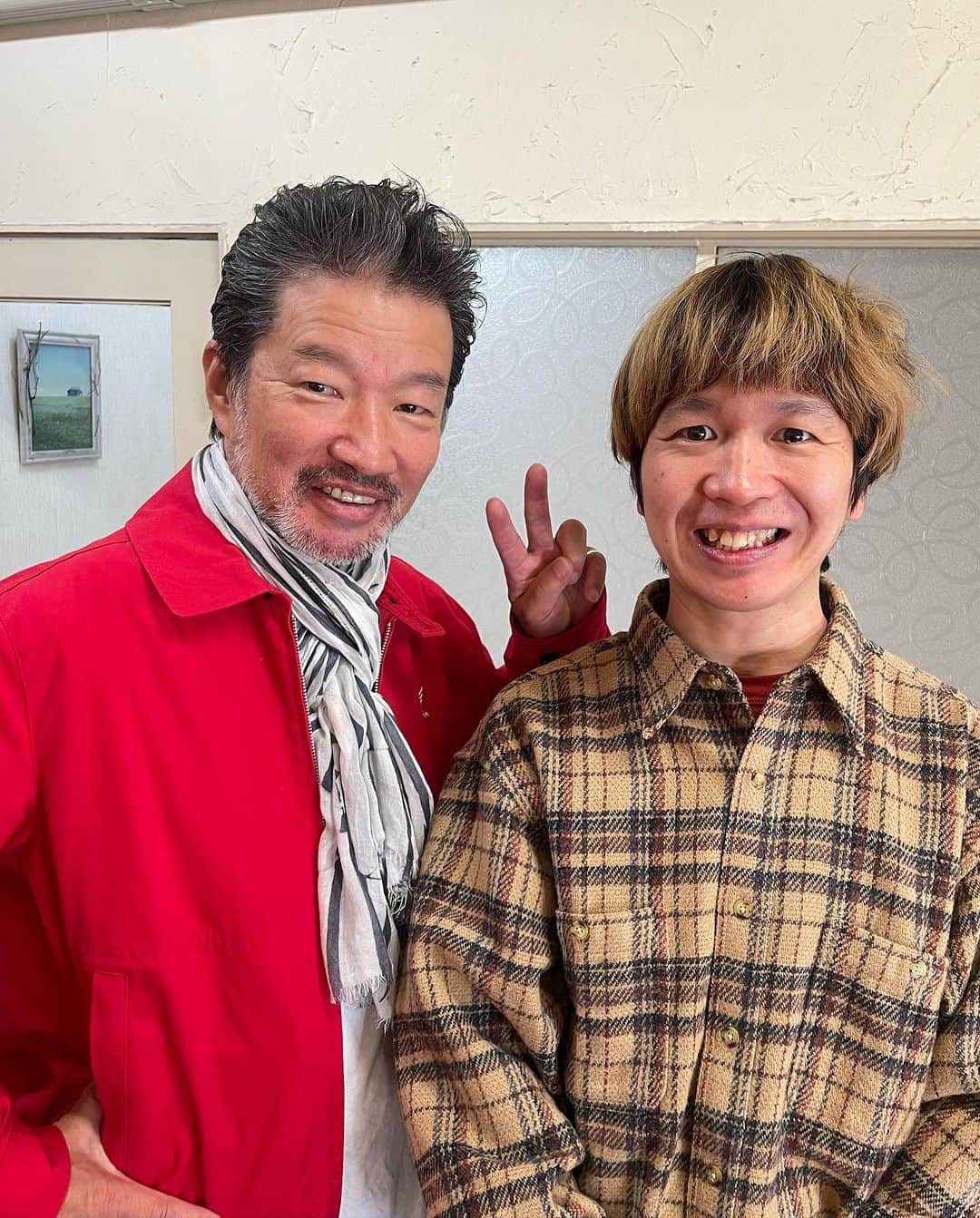 杉本知香さんのインスタグラム写真 - (杉本知香Instagram)「載せるの忘れてたキム兄とひで麿くんのショット😆 何度見てもイケオジでかっこいい😎✨ ひで麿くん、東MAX、つつみくん　スッキリー✂️✨  #中目黒美容室 #木村祐一#キム兄#チコちゃん #チコちゃんに叱られる #イケオジ #ひで麿#占い芸人 #東MAX#東貴博 #つつみひろき#宮迫です」11月14日 18時02分 - sugimotoc