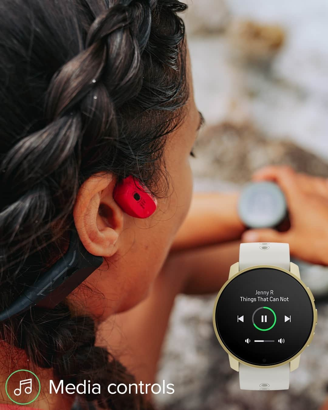 Suuntoさんのインスタグラム写真 - (SuuntoInstagram)「Get an extra kick from Suunto Wing and music control on your watch for those extra tough workouts, those extra long runs or those extra special adventures. ⁣ ⁣ Put your phone in the pocket and control your music via your Suunto watch or headphones. ⁣ ⁣ #SuuntoWing⁣ #Suunto #AdventureStartsHere」11月14日 18時30分 - suunto