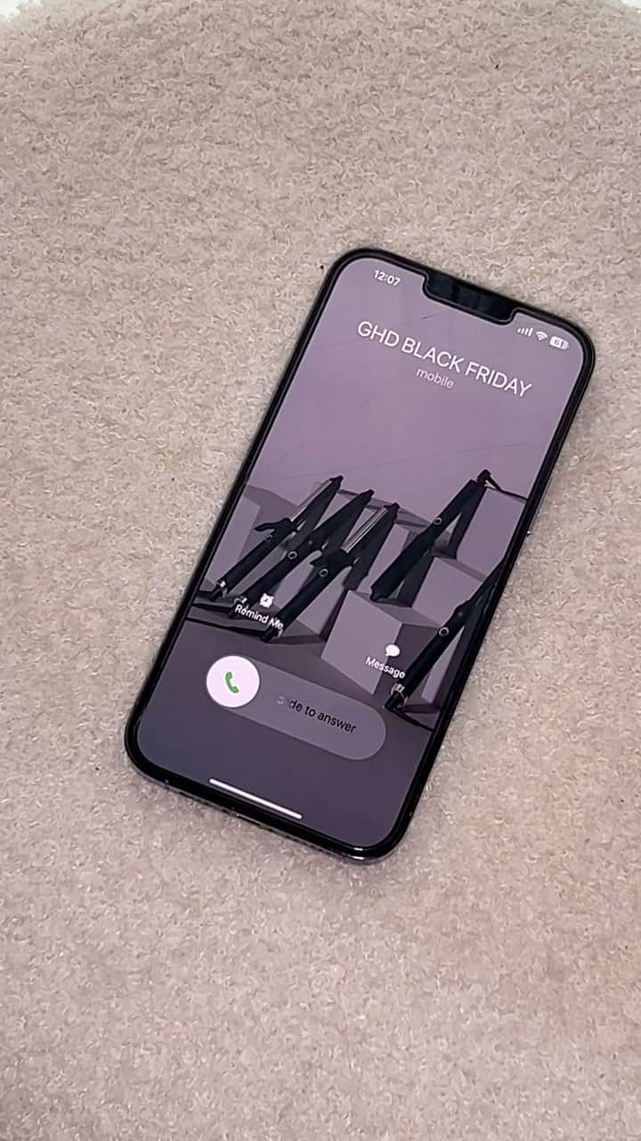 ghd hairのインスタグラム：「Pick up! ☎️ Our Black Friday offers are calling 📞 Set your reminders, you won’t want to miss this… 🔔☝️  #ghd #ghdhair #blackfriday #haircaredeals #blackfridaysale #blackfridayhaircare」