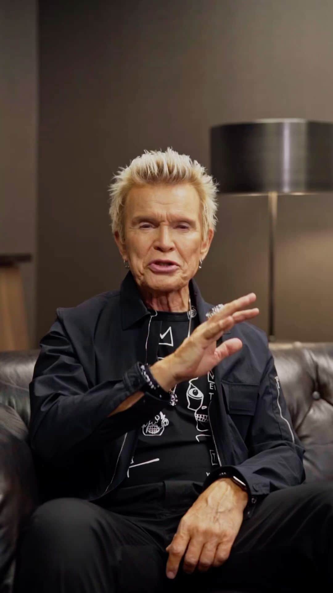 ビリー・アイドルのインスタグラム：「‘Billy Idol: State Line’ explodes onto the big screen 🎥 tomorrow in the U.S.! 🇺🇸 Use link in bio for theaters and showtimes for November 15 & 19!」