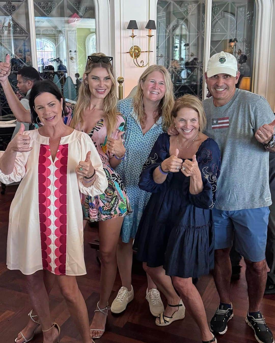 Ashley Haasさんのインスタグラム写真 - (Ashley HaasInstagram)「I had the most amazing time celebrating the 25th anniversary @atlantisbahamas  I’ve been very stressed recently between work and taking care of my Dad, so this weekend was truly a blessing and dream come true! Staying at the Atlantis and doing the shark slide was on my bucket list! Thank you @danielbenedict @gregcalejo @lisaradennyc @cinemasociety for organizing such an amazing weekend with the best guests & vibes! It was just what the doctor ordered! Can’t wait to go back again!  ☀️🇧🇸🌴 #theroyalat25 #atlantisbahamas」11月15日 4時51分 - ashleyhaas