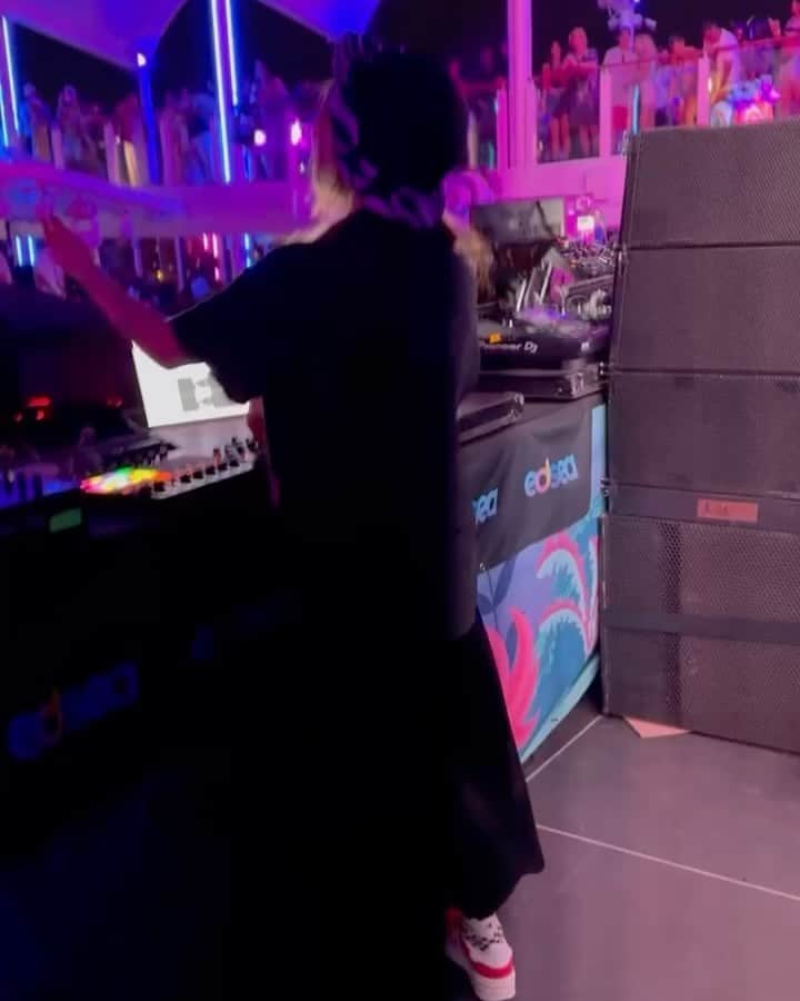 TOKiMONSTAのインスタグラム：「Took me a week to recover from @edc_sea aka the epic rave cruise. Scroll to the end for boat chaos without the sea sickness.」