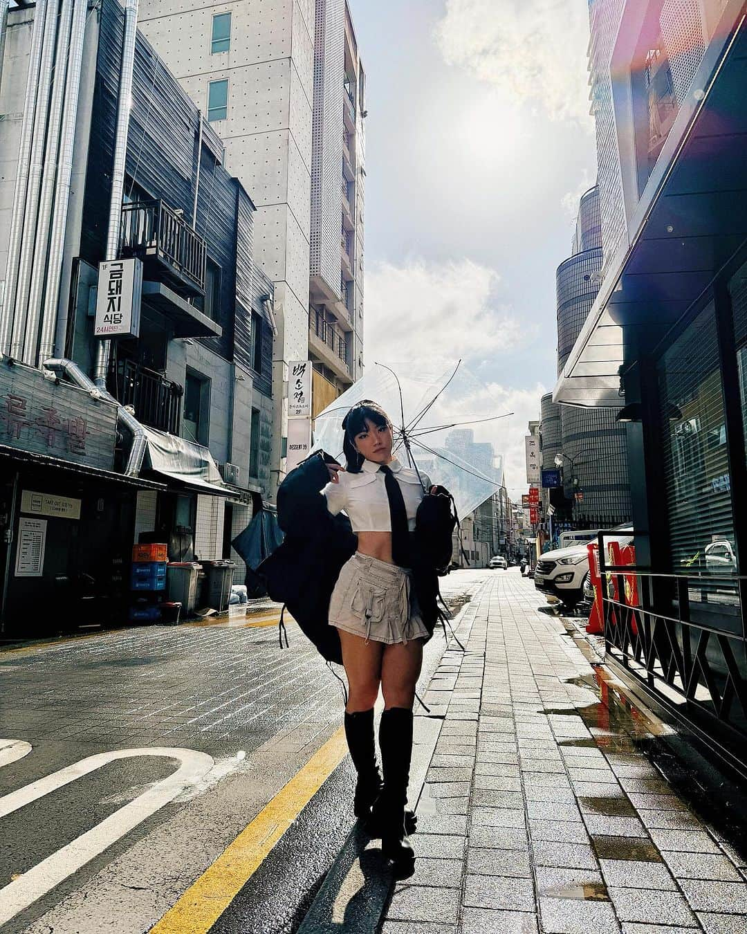 Marycakeのインスタグラム：「autumn fit check in seoul .｡:✧☆⋆｡𖦹°‧★」