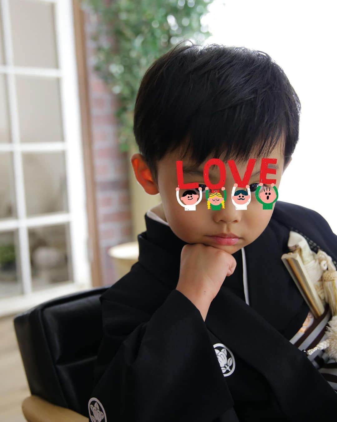 百千糸さんのインスタグラム写真 - (百千糸Instagram)「息子5歳七五三㊗️  可愛く時に凛々しく撮ってくださいました！」11月14日 20時52分 - junko_ichida