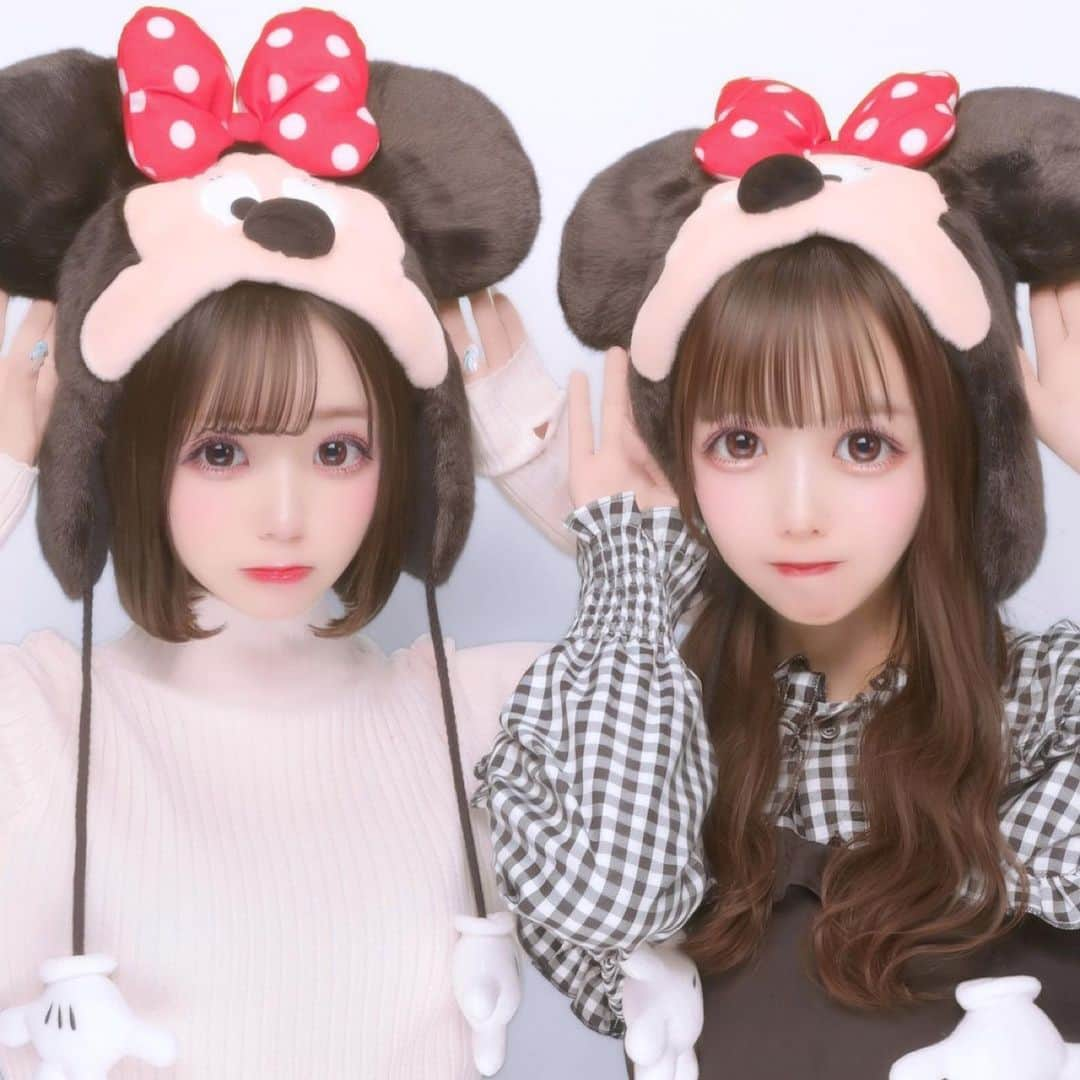 鈴木彩夏のインスタグラム：「🐭❤️🖤  , , , #ディズニー #ディズニーシー #プリ #ぷりんと倶楽部 #ディズニーカチューシャ #fyp #fypシ #アイドル」