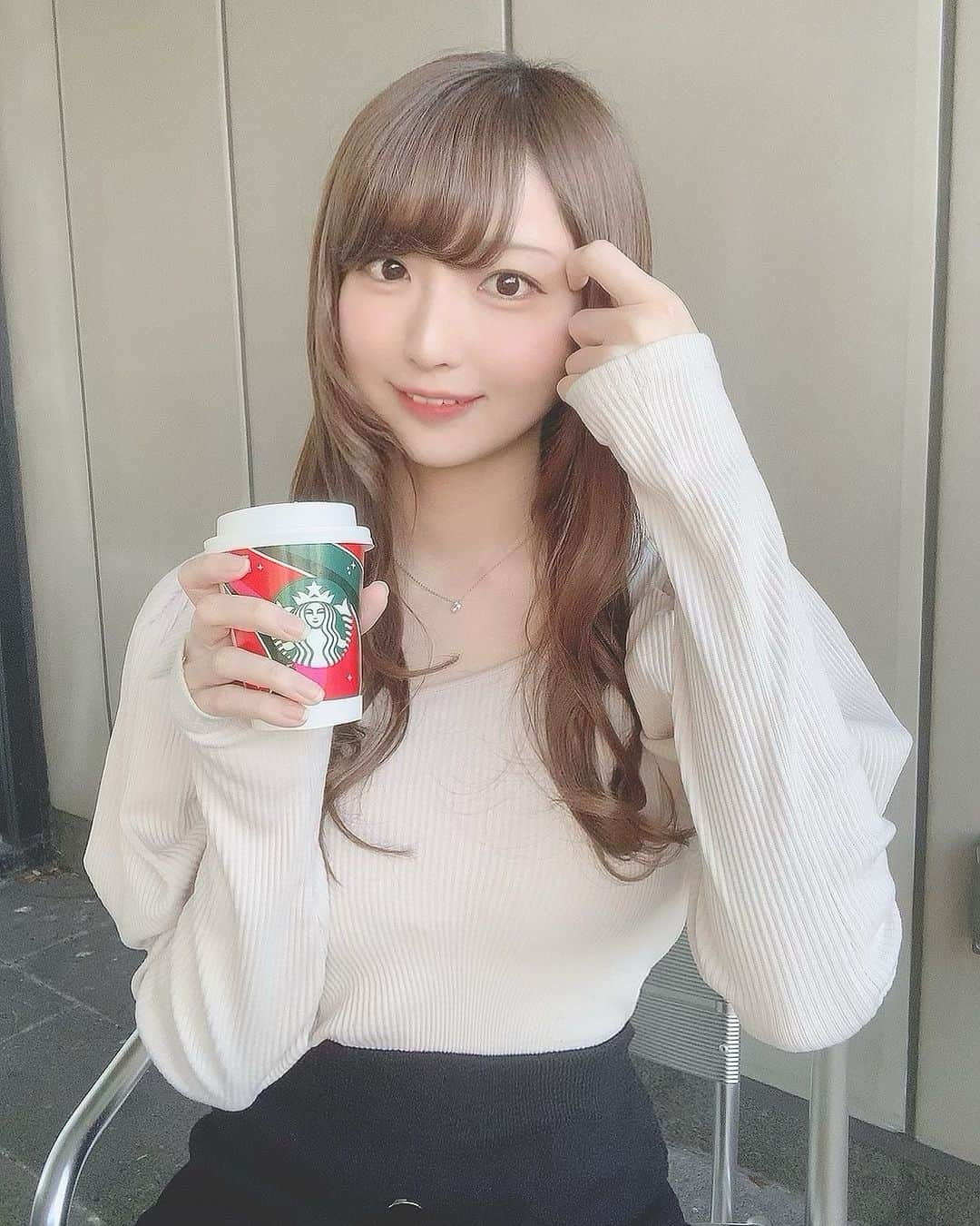 rinoさんのインスタグラム写真 - (rinoInstagram)「Starbucks🫥🫰🏻😎  #Starbucks #スタバ新作 #クレームブリュレラテ」11月14日 20時49分 - k_rino710