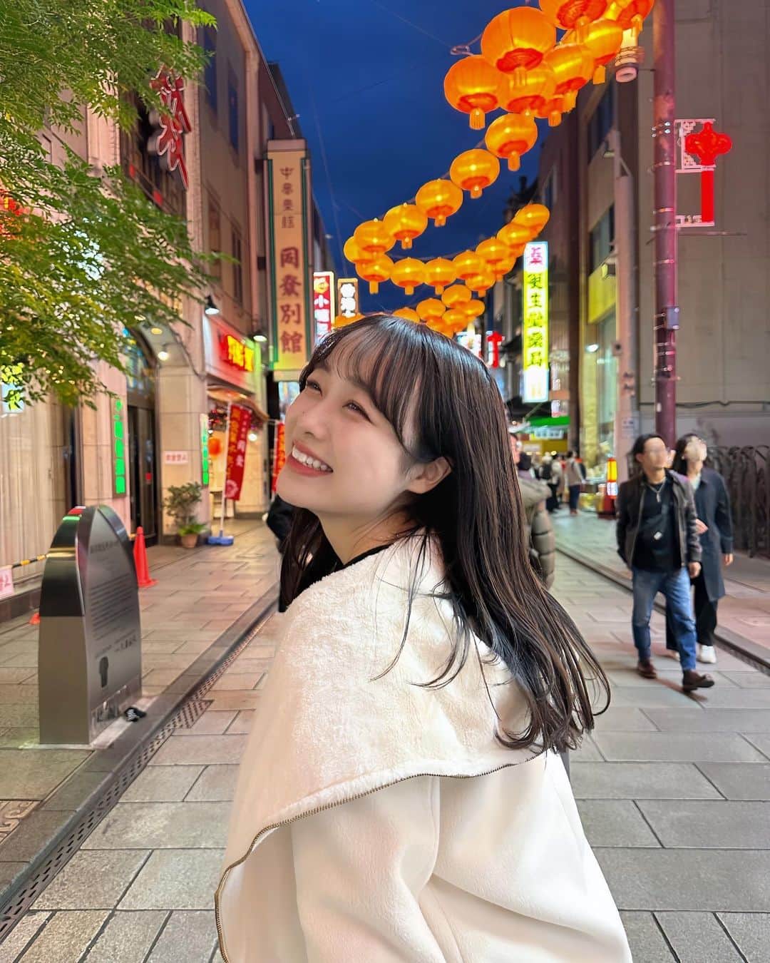 志賀可奈子さんのインスタグラム写真 - (志賀可奈子Instagram)「横浜中華街食べ歩きっ🐼🏮  4枚目のパンダまんが想像していたよりつぶらな瞳で…💧 リベンジした結果が2枚目のパンダまんです。満足。笑  楽しかった〜！また行きたいな🐏♡」11月14日 21時01分 - kanapan_ya