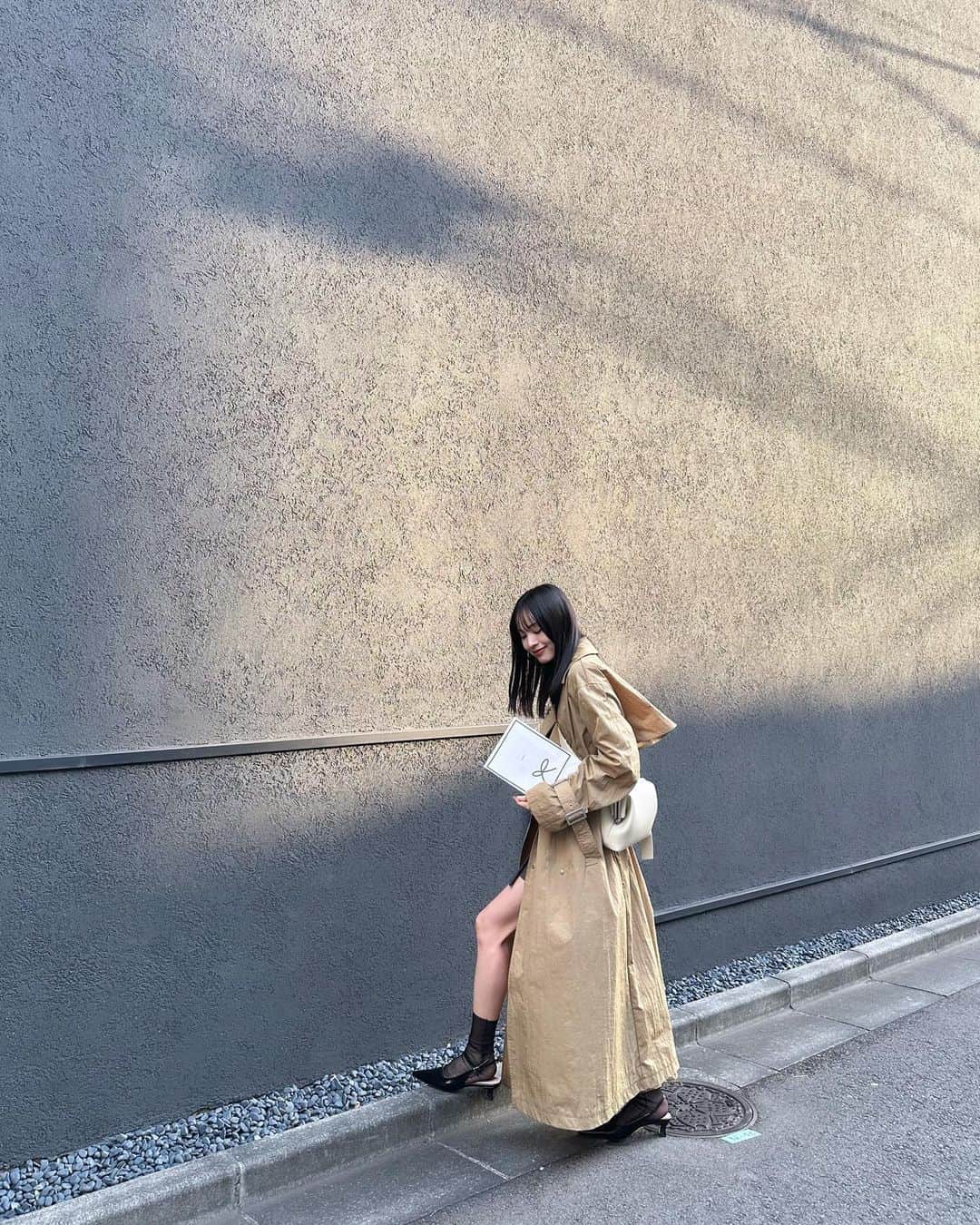 大谷凜香のインスタグラム：「新しいパンプス履いてるんるんな日でした🩶」