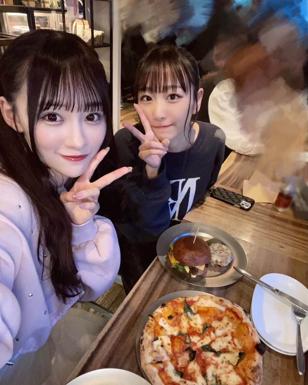 音嶋莉沙さんのインスタグラム写真 - (音嶋莉沙Instagram)「しょーこと久しぶりにカフェに行った🍔♡ 前に行こうとして断念した所だったから行けて嬉しかったな〜 フレンチトーストフワフワで口の中でとろけて 美味しかった🍞」11月14日 21時10分 - otoshima_risa