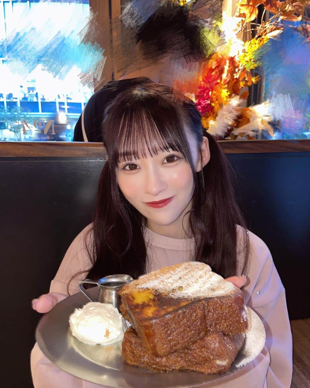 音嶋莉沙さんのインスタグラム写真 - (音嶋莉沙Instagram)「しょーこと久しぶりにカフェに行った🍔♡ 前に行こうとして断念した所だったから行けて嬉しかったな〜 フレンチトーストフワフワで口の中でとろけて 美味しかった🍞」11月14日 21時10分 - otoshima_risa