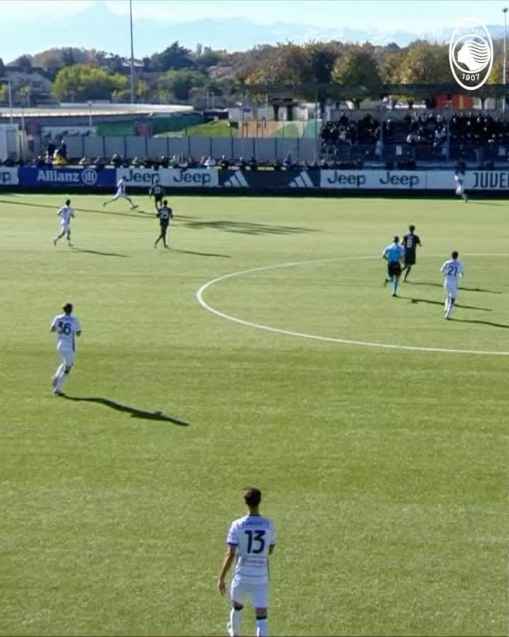 のインスタグラム：「Quattro capolavori per battere la Juventus, qual è il vostro preferito? 🥵  Four masterpieces to beat Juve, which one is your favourite? 🔥  #JuveAtalanta [1-4] #Primavera1TIM #GoAtalantaGo ⚫🔵」