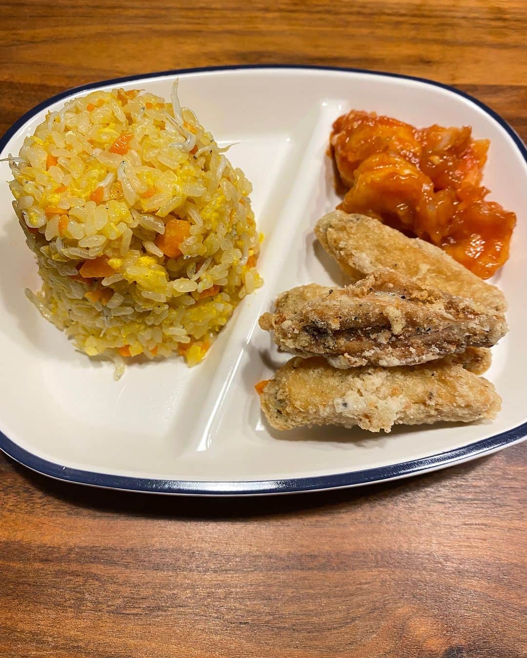 のインスタグラム：「中華の日なんだけど初めて2人ともエビ🦐食べてくれなかった🙈子供達がエビを食べてくれるレシピ募集🥳」