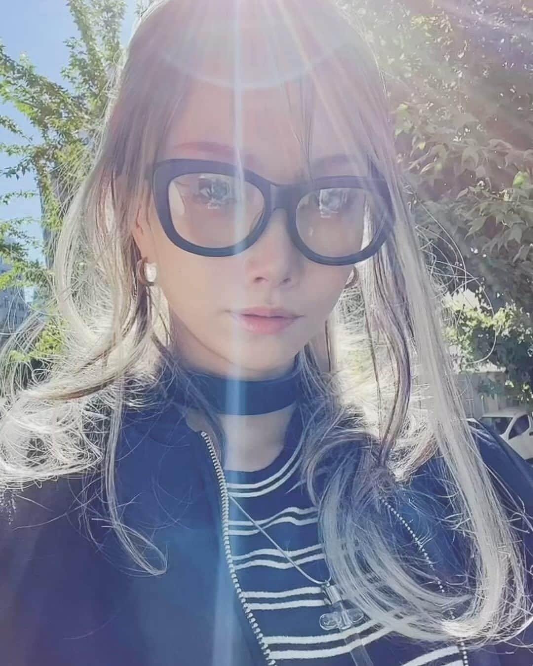 si ouxのインスタグラム：「freeze…🧊」