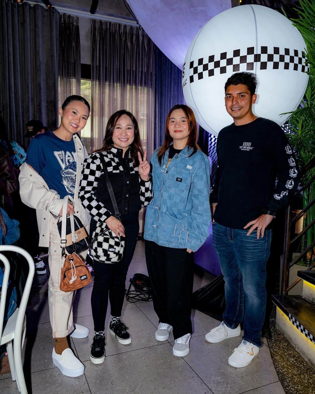 Vans Philippinesのインスタグラム：「A night to show how you make a way of your own, this is off the wall 🏁  Thank you to all our guests and OFF The Wall ambassadors who joined us last October 26 in our Brand Campaign launch event!」