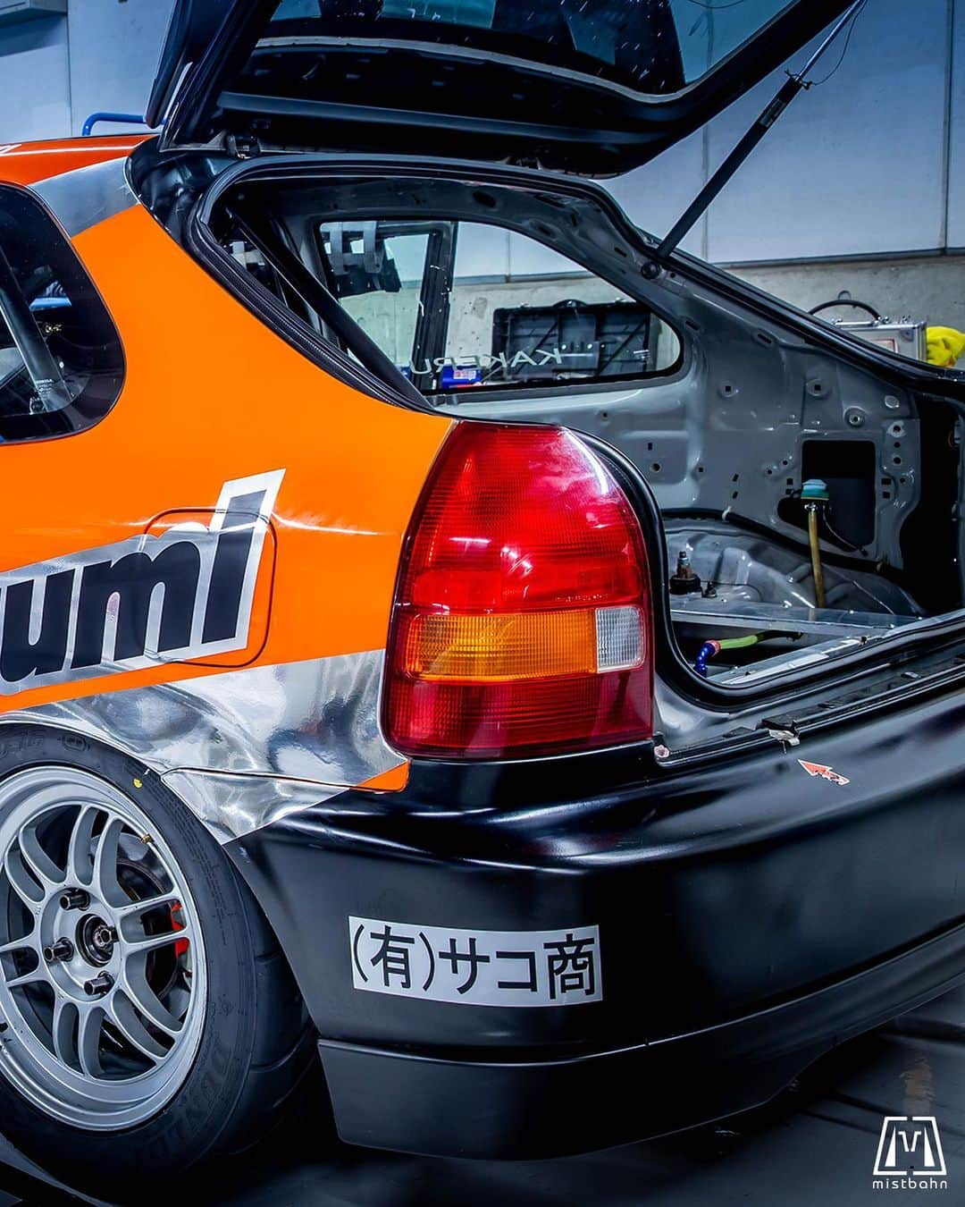 mistbahnさんのインスタグラム写真 - (mistbahnInstagram)「_ AUTOMAX izumi EK9 Honda CIVIC Type R _ 🚗: @kakeyan_civic / @automax_izumi 📷: @mistbahn _ Shot on Oct-8 2023 🏁"SUZUKA CLUBMAN RACE FF CHALLENGE Final Round" Suzuka International Circuit _ JP) 2023年10月8日 鈴鹿フルコース(鈴鹿サーキット国際レーシングコース)、鈴鹿クラブマンレース FFチャレンジ最終戦にて撮影。 _ #suzukaclubmanrace #鈴鹿クラブマンレース #鈴鹿クラブマン #鈴鹿クラブマン2023 #ffchallenge #ffチャレンジ #ffチャレンジ2023 #ffc #suzukacircuit #suzukainternationalcircuit #鈴鹿サーキット #automaxizumi #automax #オートマックスイズミ #mozcraft #モズクラフト #civic #hondacivic #ホンダシビック #シビック  #ek9 #ek #ekcivic #kanjo #kanjostyle #kanjoracer #kanjozoku #timeattack #timeattackjapan #hondasontrack」11月14日 21時28分 - mistbahn