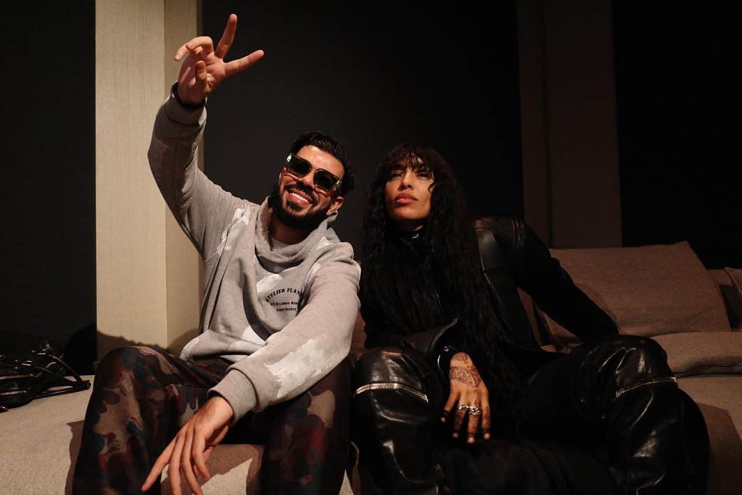 ロリーンのインスタグラム：「Yesterday, I had the pleasure of spending time in the studio with my brother @dystinct1 🇲🇦👽🤍 Music in the making 💋」