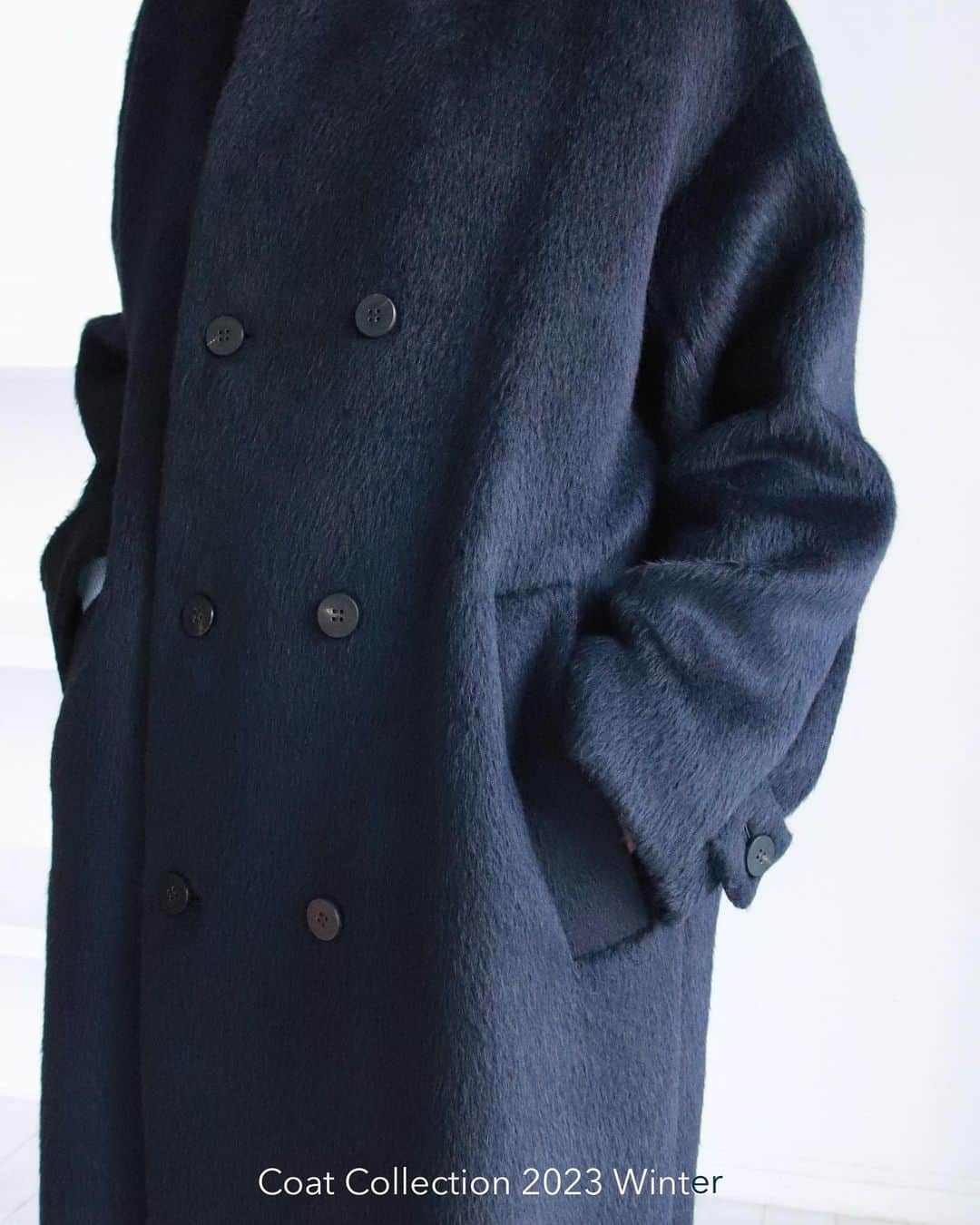 GALERIE VIEのインスタグラム：「. ⁡ 【 Coat Collection 2023 Winter 】 ⁡ ⁡ Coat / GALERIE VIE 23-08-34-08307 ¥129,800 ⁡ ⁡ #galerievie #ギャルリーヴィー  #tomorrowland #トゥモローランド #fall #winter #coat」