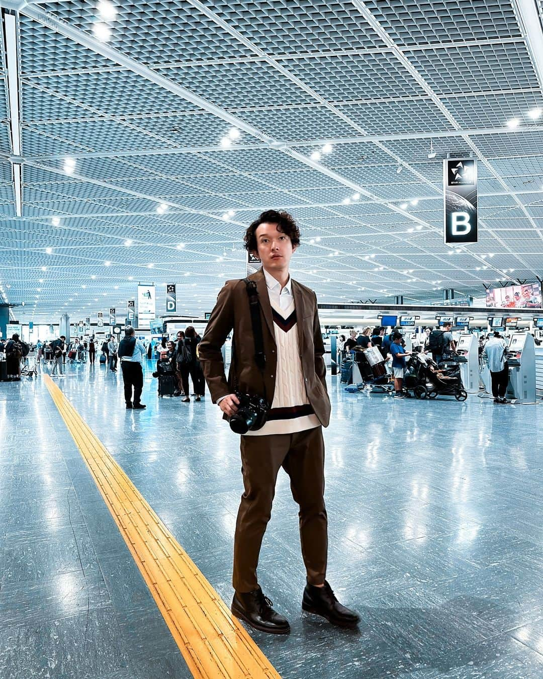 伊藤陽佑さんのインスタグラム写真 - (伊藤陽佑Instagram)「成田空港っていいよな 初めてLCCで北海道帰ったんだけど バス移動以外は気にならず ベトナム行く時また来るのかなと  #伊藤陽佑 #YosukeIto #成田空港」11月14日 21時38分 - litosanjp