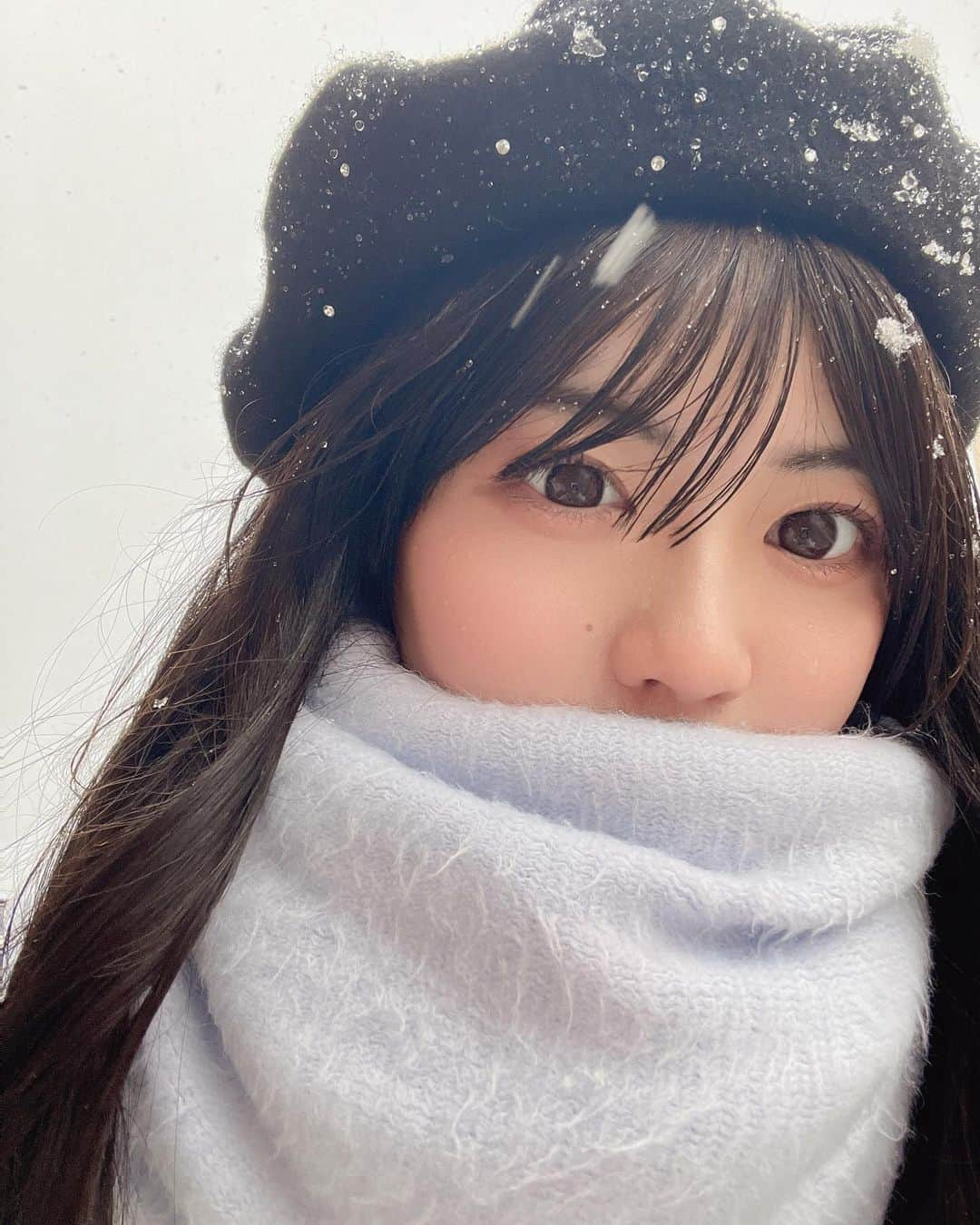 加藤愛梨さんのインスタグラム写真 - (加藤愛梨Instagram)「雪がずっとふってて☃🌨️❄️🤍 とっても嬉しくて歩くたび写真とってた🤍  温かいインナーちゃんと着てたら全然寒くない！ 2°☃🌨️❄️🤍   #北海道旅行  #北海道観光  #小樽  #小樽観光  #小樽運河」11月14日 21時40分 - l_ovepear