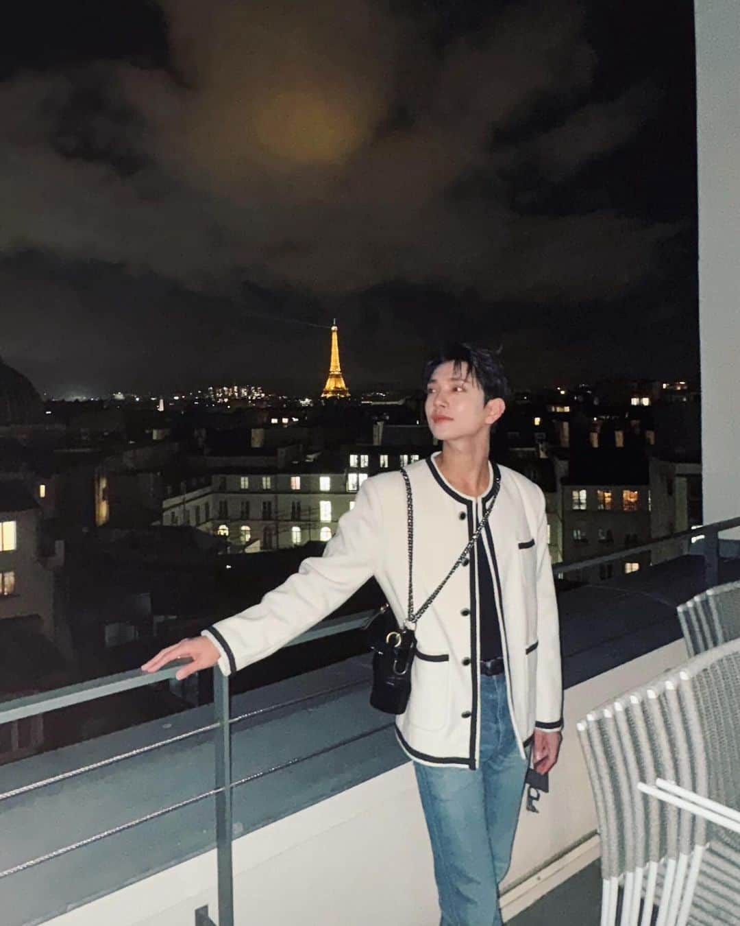 ジョシュアさんのインスタグラム写真 - (ジョシュアInstagram)「Paris 💙」11月14日 21時40分 - joshu_acoustic