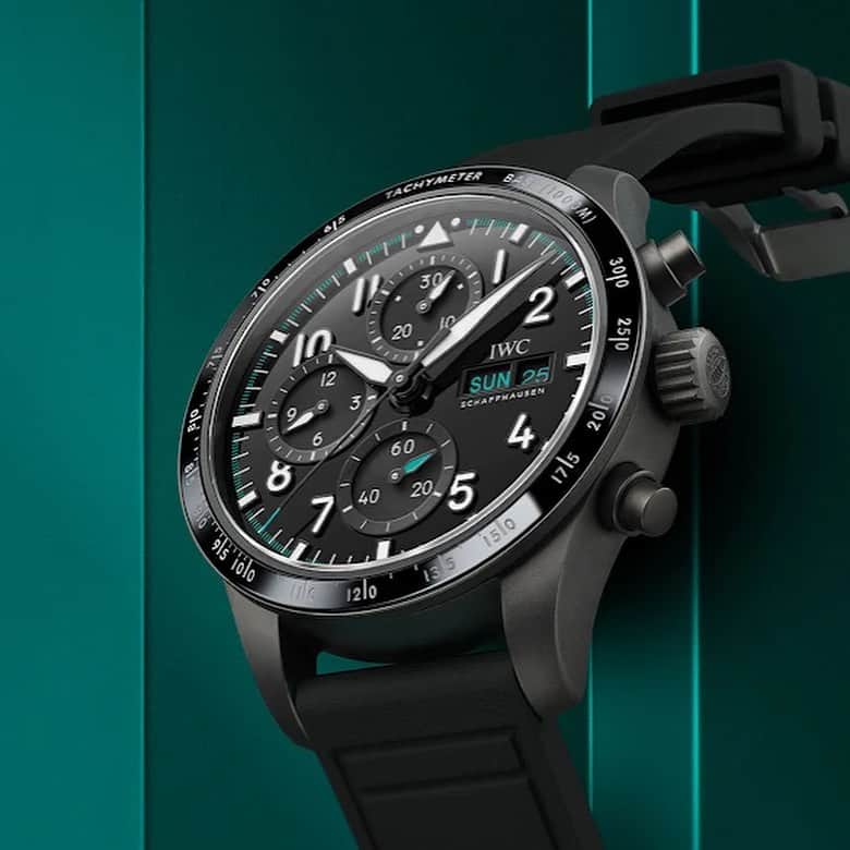 Daily Watchさんのインスタグラム写真 - (Daily WatchInstagram)「@iwcwatches launches the Pilot’s Watch Performance Chronograph 41, part of the Pilot’s family but dedicated to the race track. Of course Mercedes-AMG is involved in this watch that comes in grade 5 titanium and in Ceratanium, both on rubber strap or bracelet. The watches are not limited and will be part of the regular collection. #iwc #iwcwatches #pilotwatches」11月14日 21時48分 - dailywatch