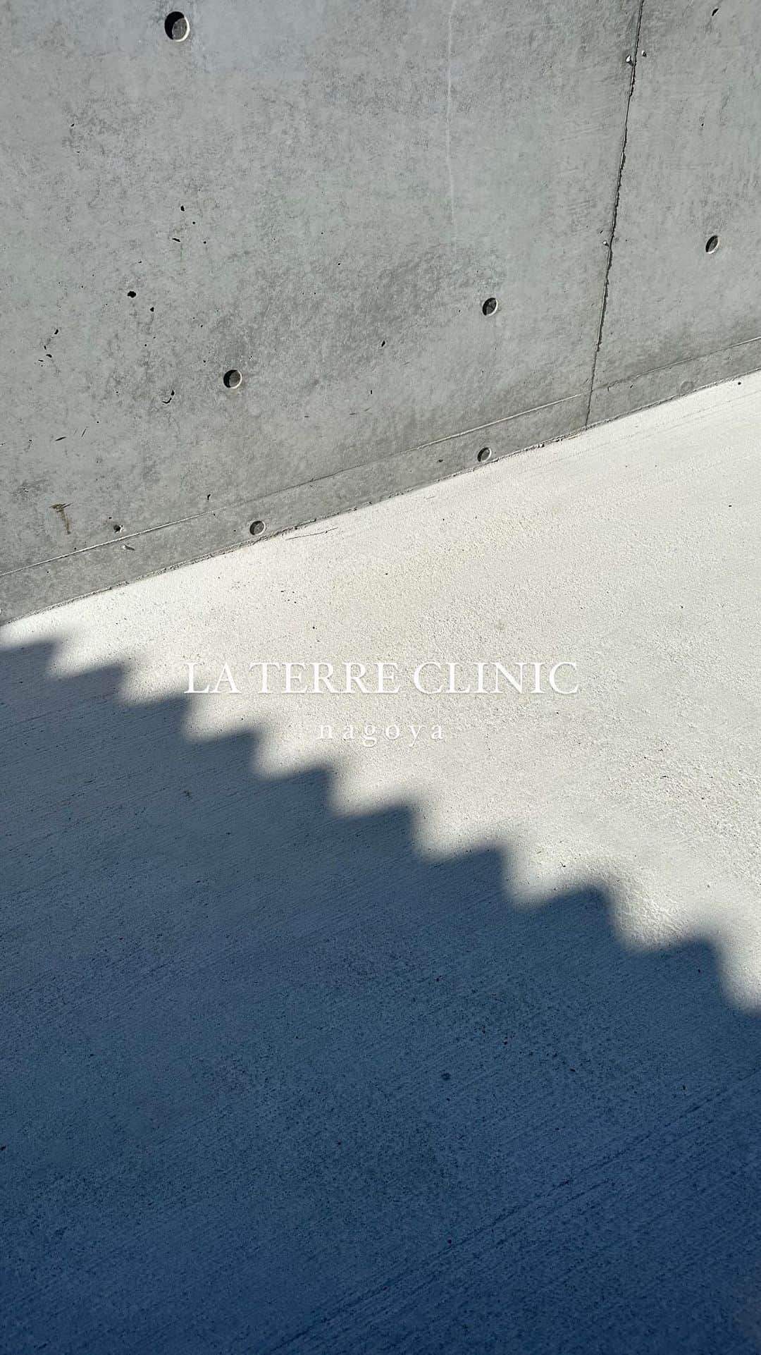 ちゃんかおのインスタグラム：「. . . . 名古屋の久屋にある ラテールクリニック(@laterre_nagoya )で リップアートしてきたよ🫦 . @laterre_sora に担当してもらったよ🤍 丁寧にカウンセリングしてくれて 施術も綺麗にしてくれた🥰 左右差整えてくれたから歪みもなくなった 気がする🩵🪽 . . ありがとうございました🥰 . . 施術クリニック：@laterre_nagoya LA TERRE CLINIC (ラテールクリニック)  . 📍名古屋市中区錦3-5-13 尾国ビル7階 　( 久屋大通駅 4Bまたは6A 出口すぐ ) . . 📞052-953-8889 . . その他のstaff症例はこちら @toida.akari_pmu.ns @laterre_sora @laterre_yamashita @laterre_mayu . . #リップアート#アートメイク#ギャル#ギャル#名古屋#名古屋サロン」