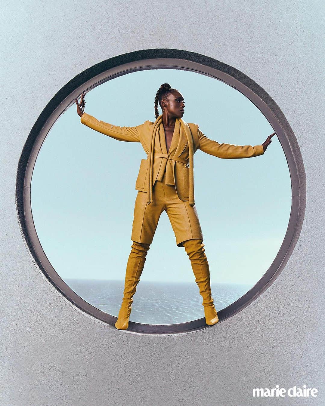 マリクレールのインスタグラム：「“I’m a storyteller at the end of the day and if there is a story bursting out of me, somebody’s going to hear it,” says @issarae, Marie Claire’s November 2023 Power Issue cover star. “I’m fortunate enough to be able to have a platform where they mostly can. And I like the challenge of getting an audience invested in a story.”  Currently, Rae's production company has seven projects in various stages of development, and she's taking stock in what a future career on-screen—and off—will look like. Tap the link in bio to read the full interview.   Photographer: @chriseanrose Writer: @corimurray Stylist: @jaredellner Hair Stylist: @felicialeatherwood Makeup Artist: @joannasimkin @thewallgroup Manicurist: @eriishizu @opusbeauty」