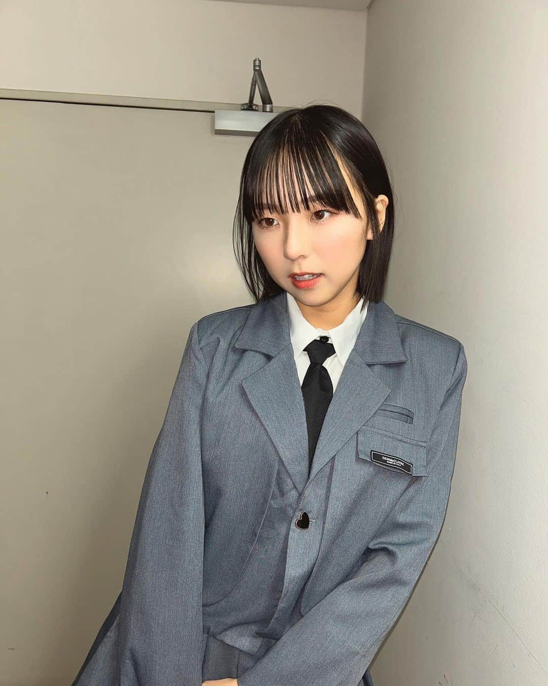 鍛治島彩さんのインスタグラム写真 - (鍛治島彩Instagram)「***  3rdEP「2回目の青春」 リリースいたしました！  一年ぶりのCD にきちゃんに出会ってくれた全ての方に届けたいな  10年20年後に思い出せる 青春のような曲たちになりますように  観覧フリーのライブ19日まで開催中！！  明日は池袋！  #制服　#リリイベ　#無料　#観覧フリー　#リリイベ」11月14日 22時18分 - aya_kajishima_uug2ki