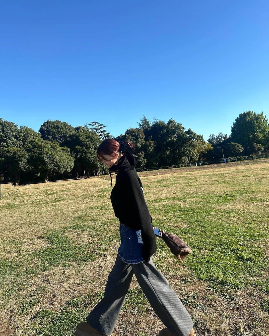 深瀬美桜さんのインスタグラム写真 - (深瀬美桜Instagram)「お散歩好き~~🚶🏼‍♀️🍂」11月14日 22時29分 - fukasemio