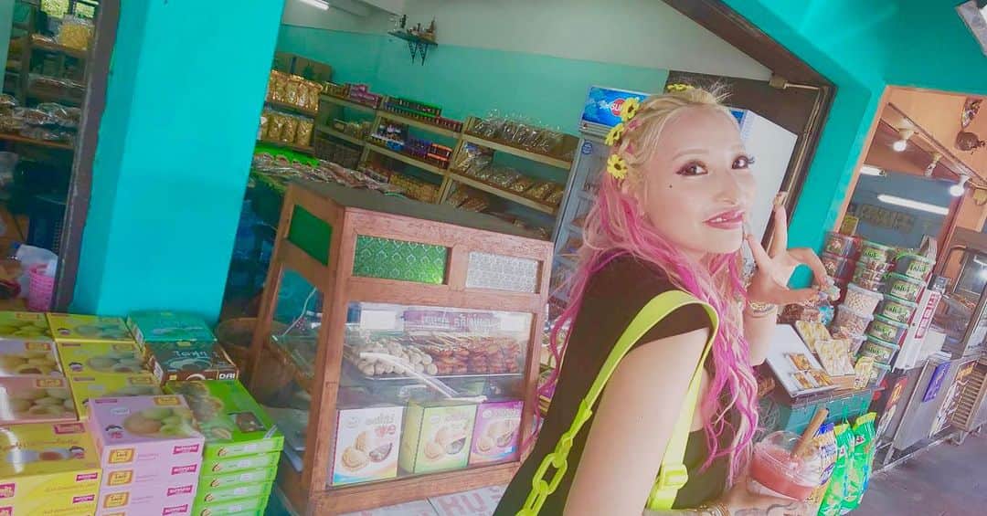 加藤紗里のインスタグラム：「コメント返してみようかな」