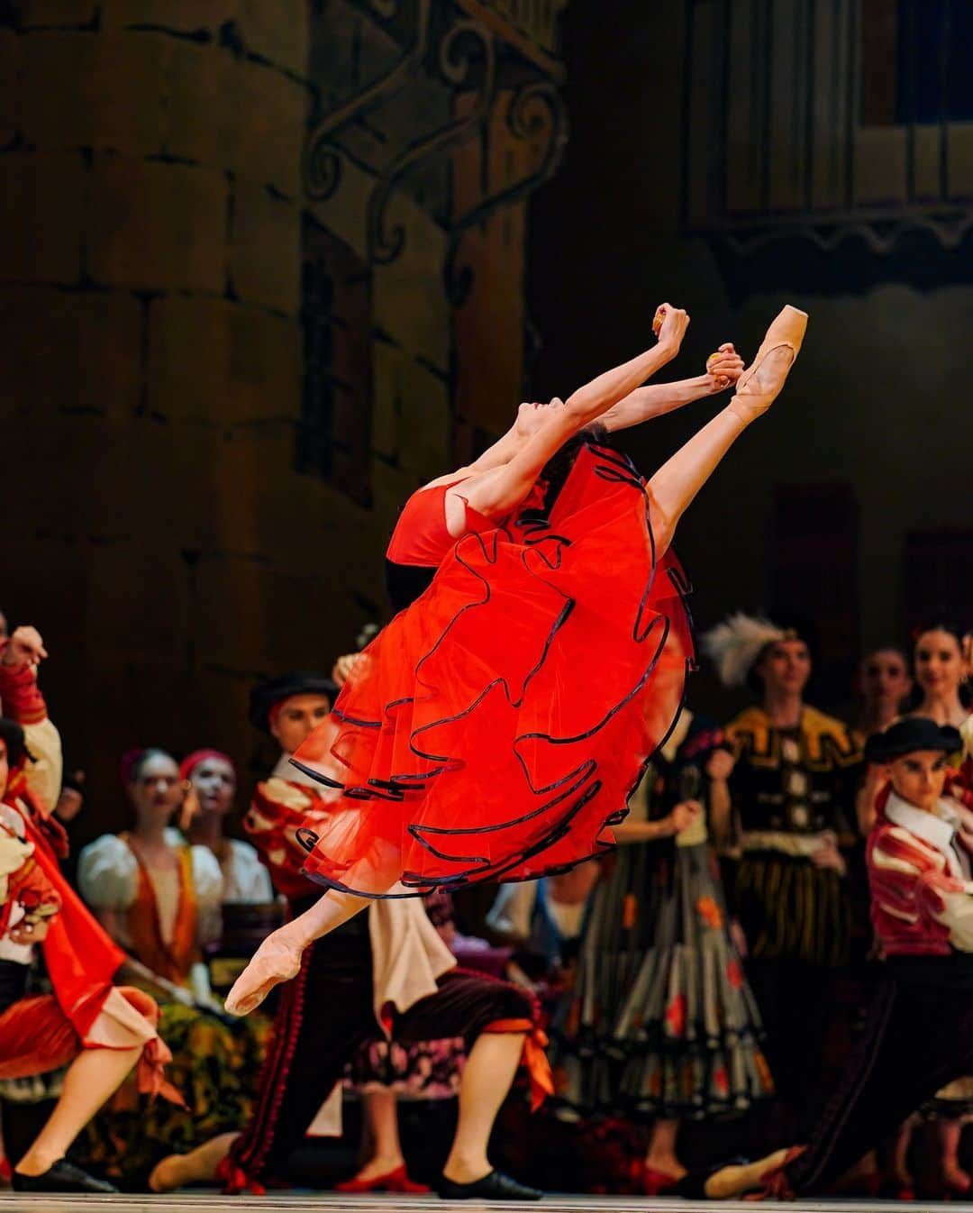 マリア・コーレワさんのインスタグラム写真 - (マリア・コーレワInstagram)「It’s all about the red dress 💃🏻」11月14日 22時25分 - marachok