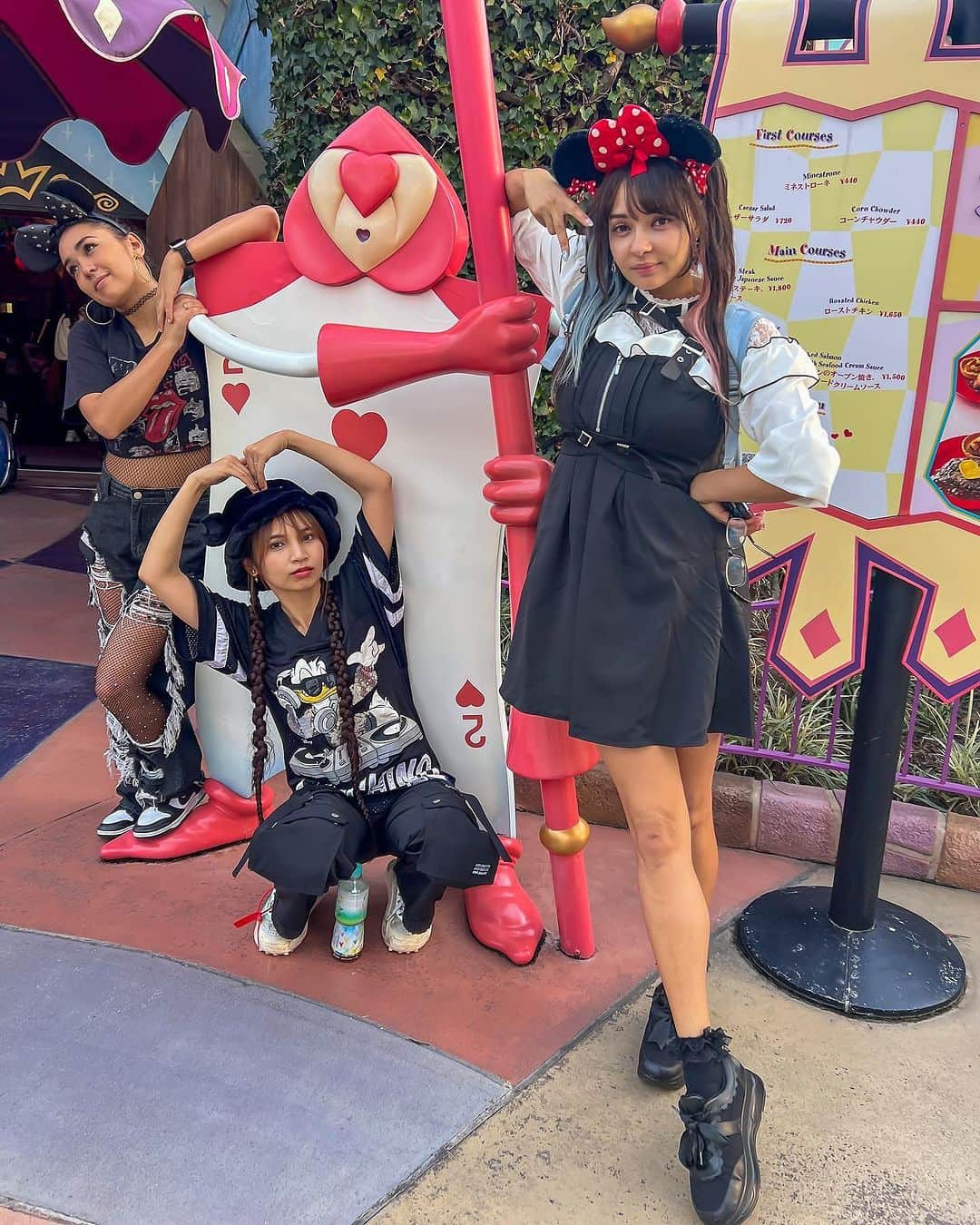 DJ Cellyさんのインスタグラム写真 - (DJ CellyInstagram)「楽しくて大好きすぎるから写真残させて🫶  #tokyodisneyland」11月14日 22時45分 - celly_cecilia