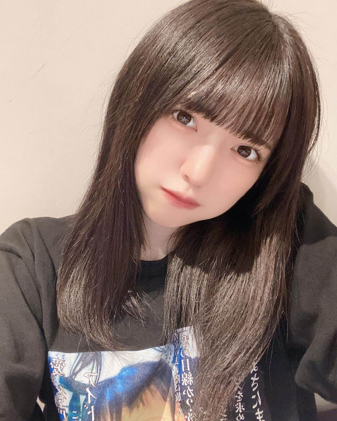 吉田芽梨奈のインスタグラム：「おきて30分で家出たからぽさぽさだった、、」