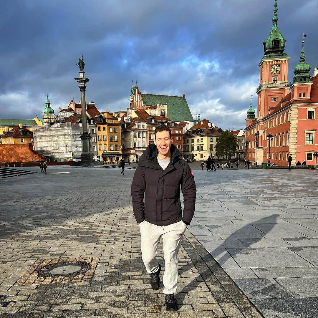 ジェイソン・ブラウンのインスタグラム：「📍Warsaw, Poland 🇵🇱   #warsaw #poland #europe #travel #oldtown #staremiasto #warsawcup2023」