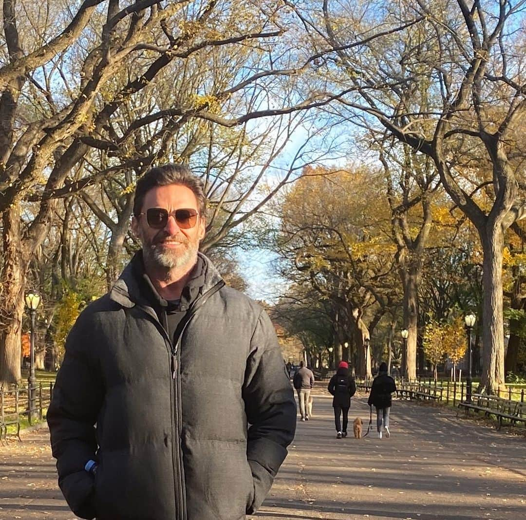 ヒュー・ジャックマンさんのインスタグラム写真 - (ヒュー・ジャックマンInstagram)「Good morning from magical, sunny, crispy Central Park! Good morning.」11月14日 22時48分 - thehughjackman