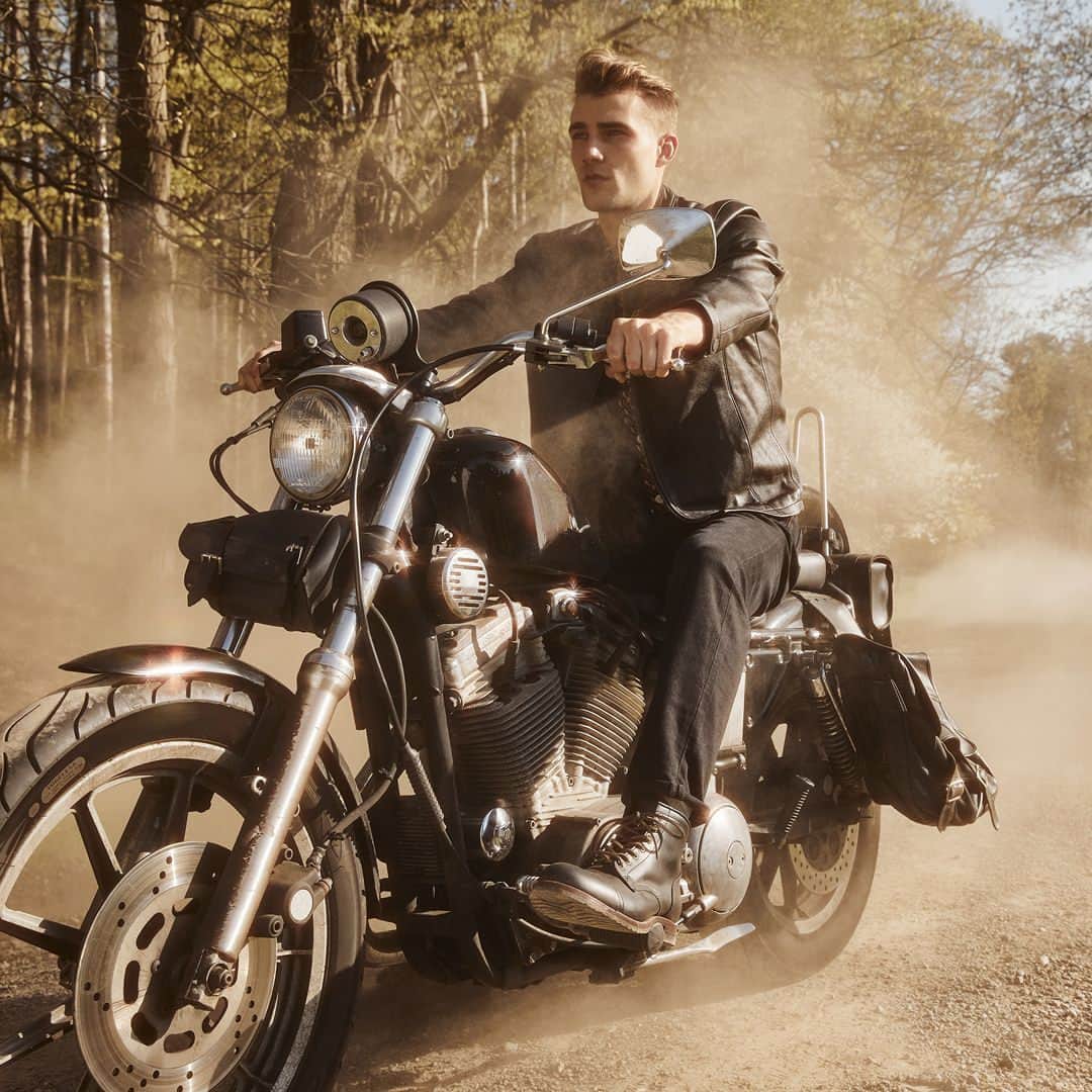 フライのインスタグラム：「A selection of our mens styles are available now at @nordstrom @nordstrommen. Shop the John Addison Lace Up now 🏍」