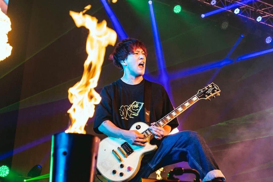 04 Limited Sazabysさんのインスタグラム写真 - (04 Limited SazabysInstagram)「. 11/11(土) 日本武道館 DAY1 『THE BAND OF LIFE』  📸 @takeshiyao」11月14日 23時08分 - 04limitedsazabys_official