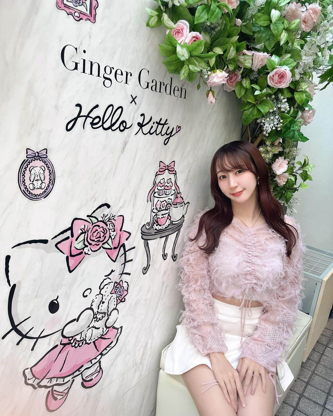 やっこさんのインスタグラム写真 - (やっこInstagram)「🎀💐🎀💐 ⁡ ⁡ ⁡ ⁡ GingerGarden AOYAMAの キティーちゃんコラボアフヌン🐱🎀 お友達と行ってきました❕ ⁡ 可愛すぎ空間〜🥲 ずっといたいくらい可愛かった…🥺 お洋服はピンクにしました🩷 ⁡ ⁡ tops #seemi  skirt #grl  ⁡ ⁡ ⁡ ⁡ ⁡ #アフターヌーンティー #aoyamagingergarden #青山ジンジャーガーデン #ハローキティ #アフヌン ＃ヌン活 #afternoontea #ootd #ピンクコーデ」11月14日 23時11分 - yakko928