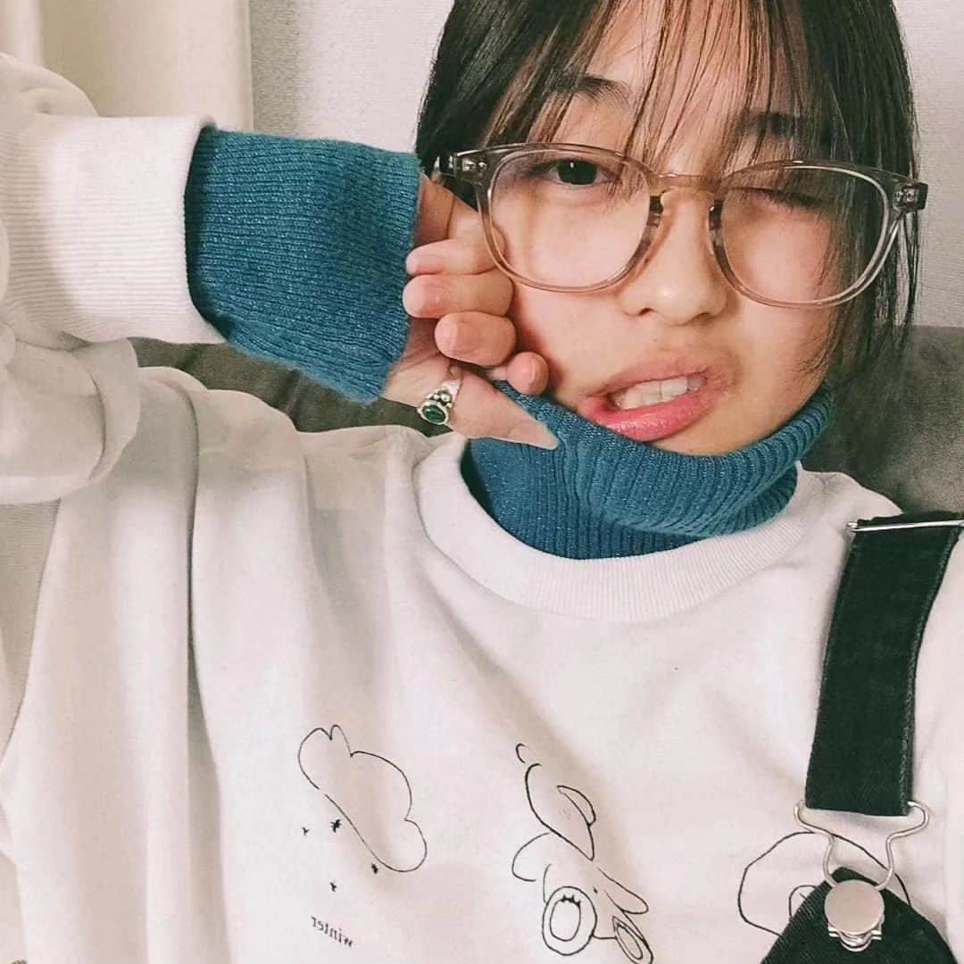 トメイトゥのインスタグラム：「なえちゃんコラボのお洋服きちゃった!! 帽子とか服コーデしやすい！ スカートもフリフリで可愛いよ！   #merryjenny  #PR」